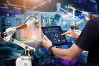 Image The Factory of the Future: Progress and Challenges (Infographics)